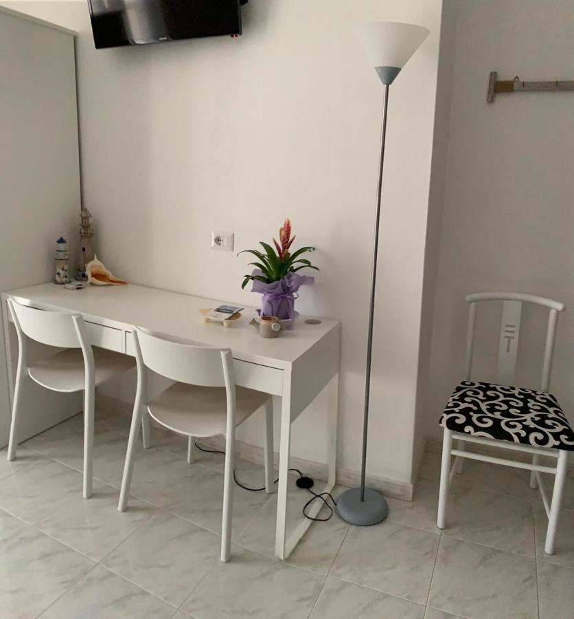 B&B Bentu de Mari Villasimius Bagian luar foto