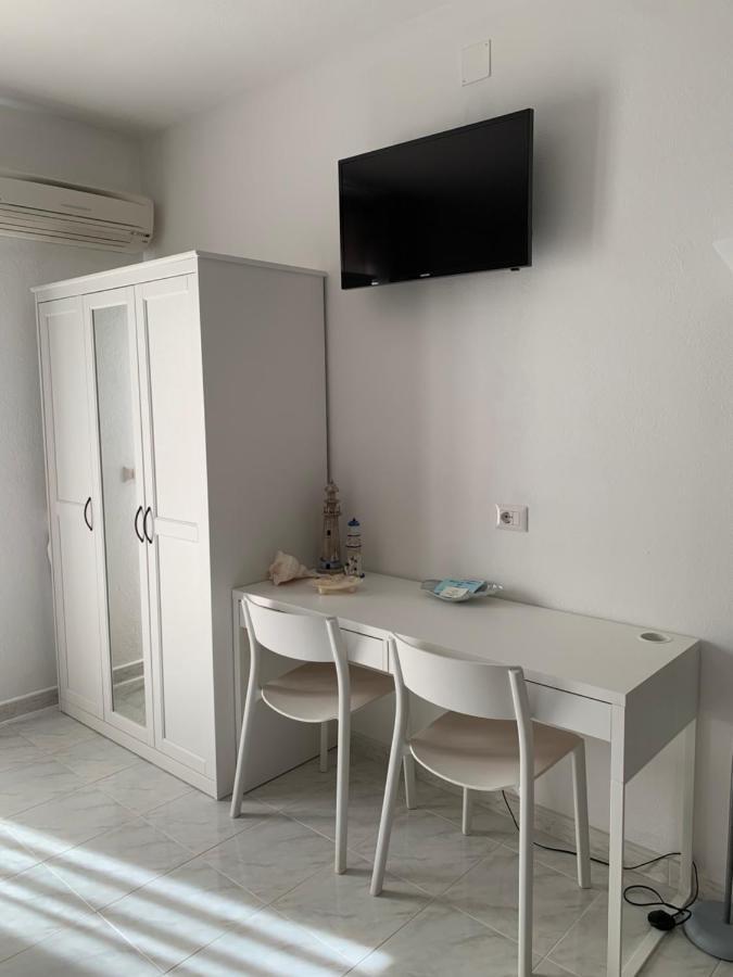 B&B Bentu de Mari Villasimius Bagian luar foto